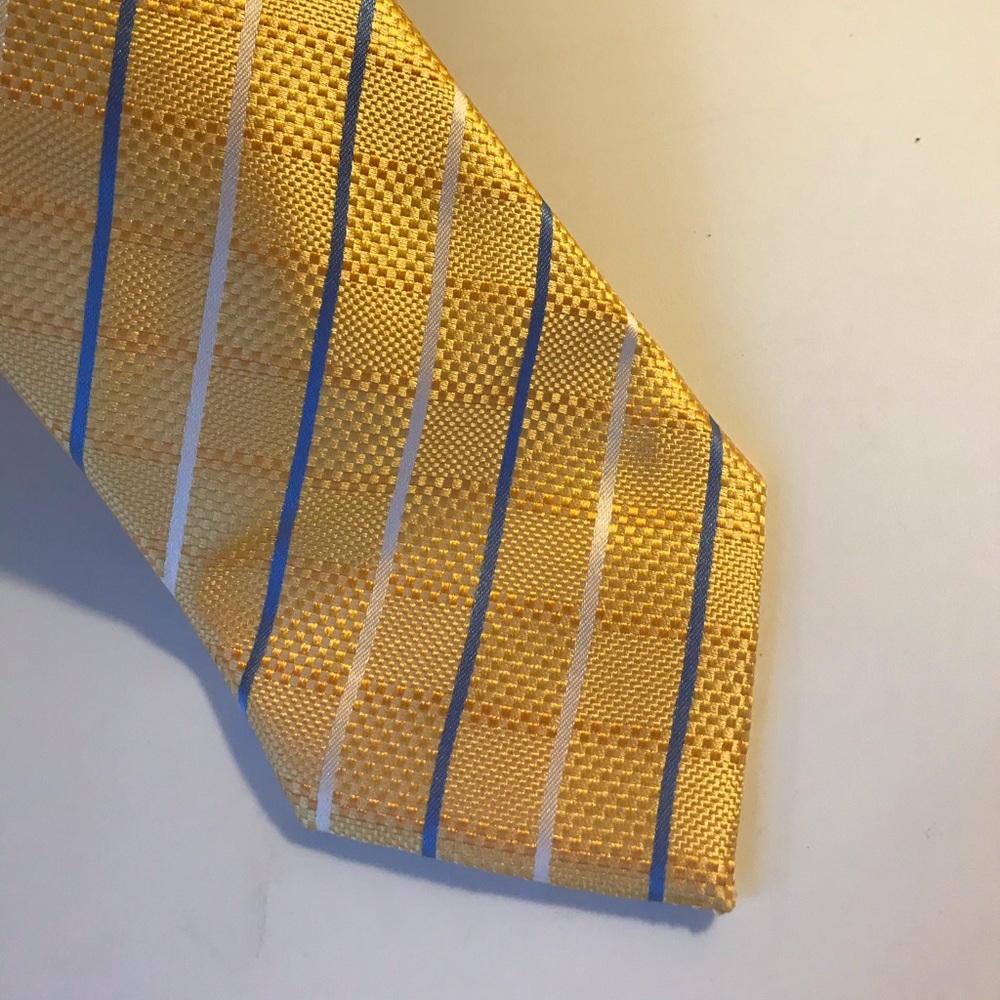 New Countess Mara Woven Silk Tie unworn